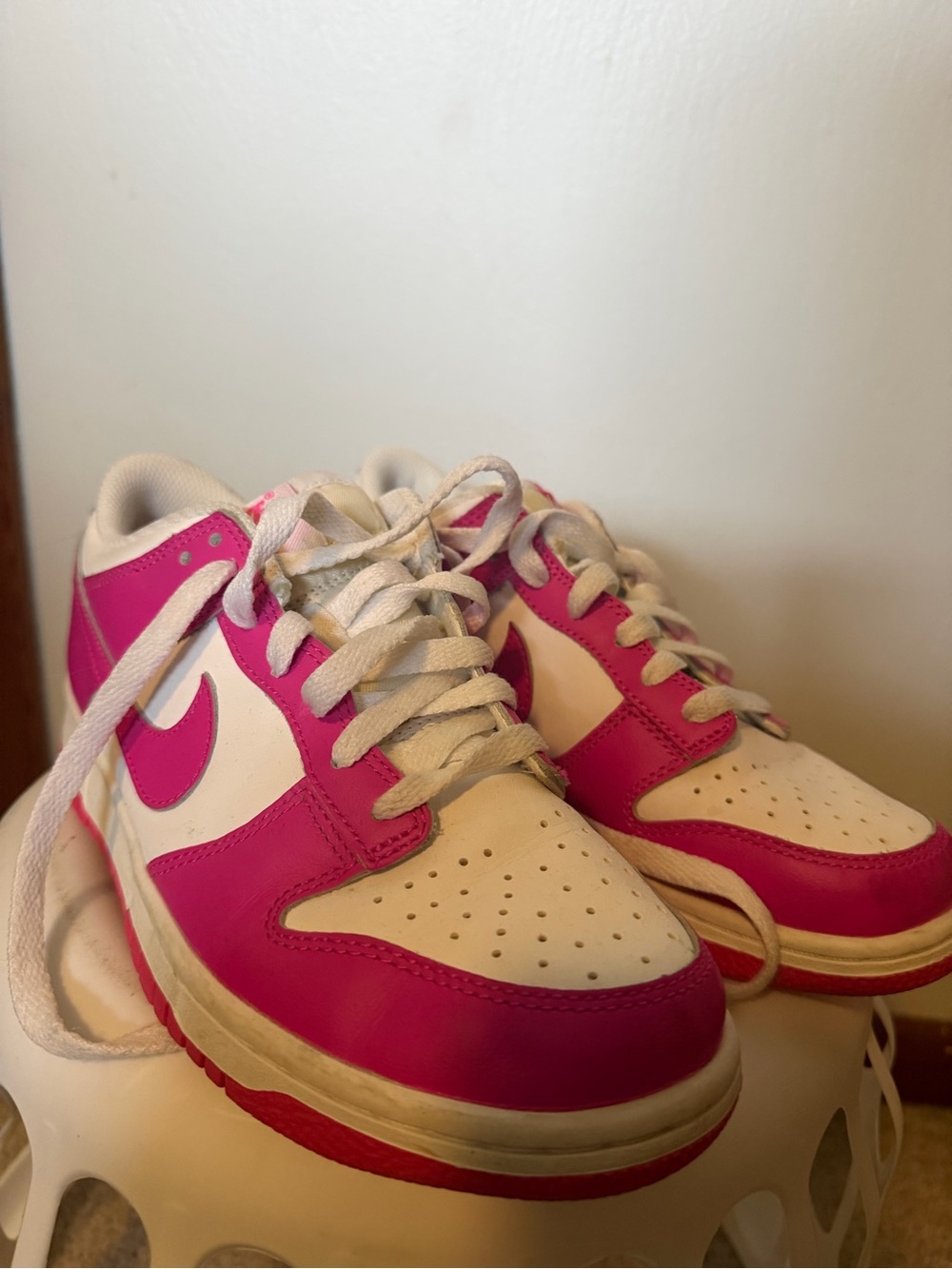 Nike Kids White and Hot Pink Low-Top Sneakers